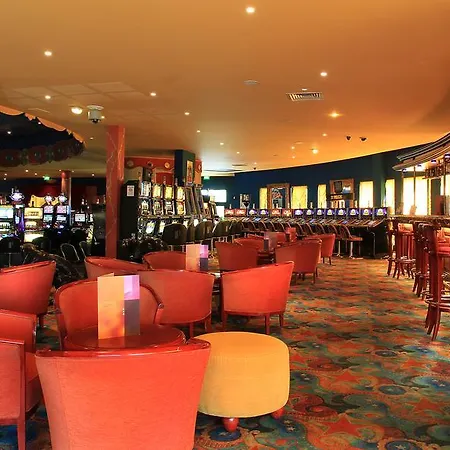 Du Casino Hotel 2*